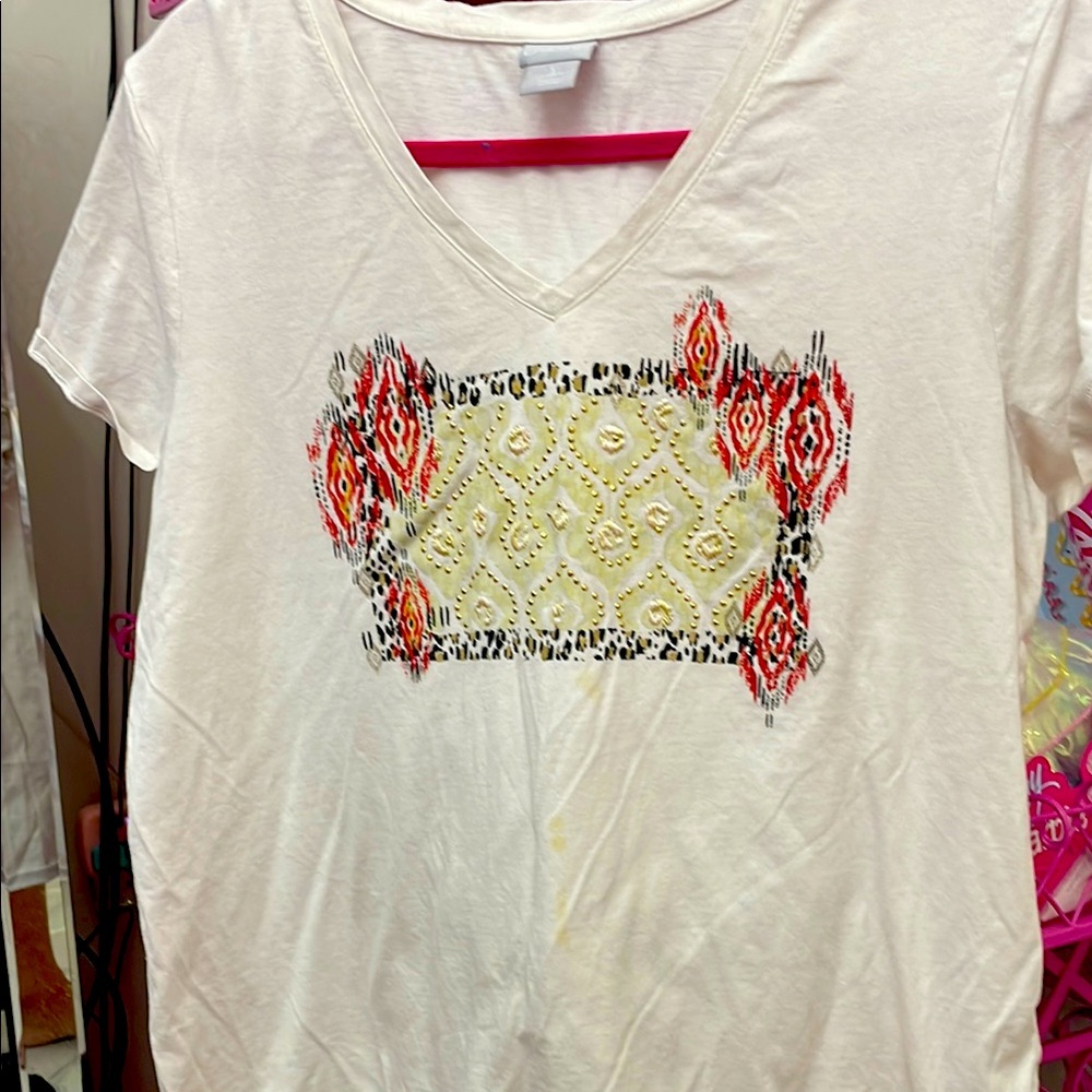 Chico's White and Red Graphic Short Sleeve Tee